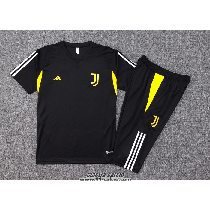 Tuta da Track
 Juventus Manica Corta
 2023-2024 Nero
 - Pantaloncini
